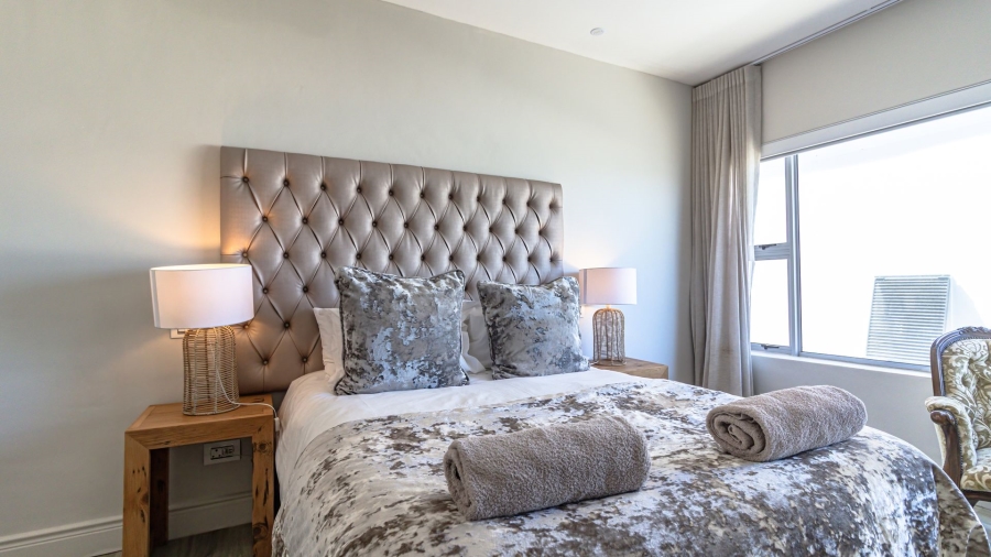 6 Bedroom Property for Sale in Myburgh Park Western Cape